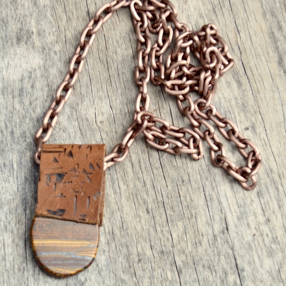 Big Tigers Eye Gemstone Pendant Leather Necklace - Picture 3 of 7